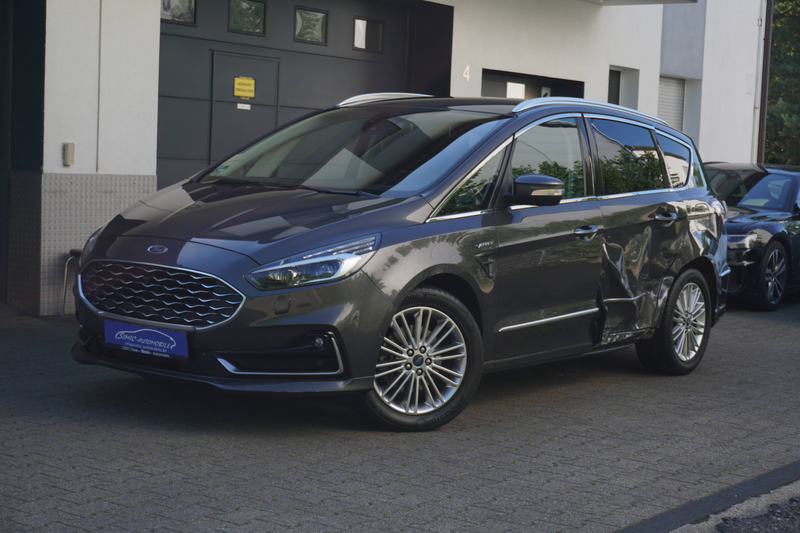 Ford S-Max 2.5 Hybrid Vignale LEDER+LED+7SITZE+TEMPOMAT+KAMERA — photo 4