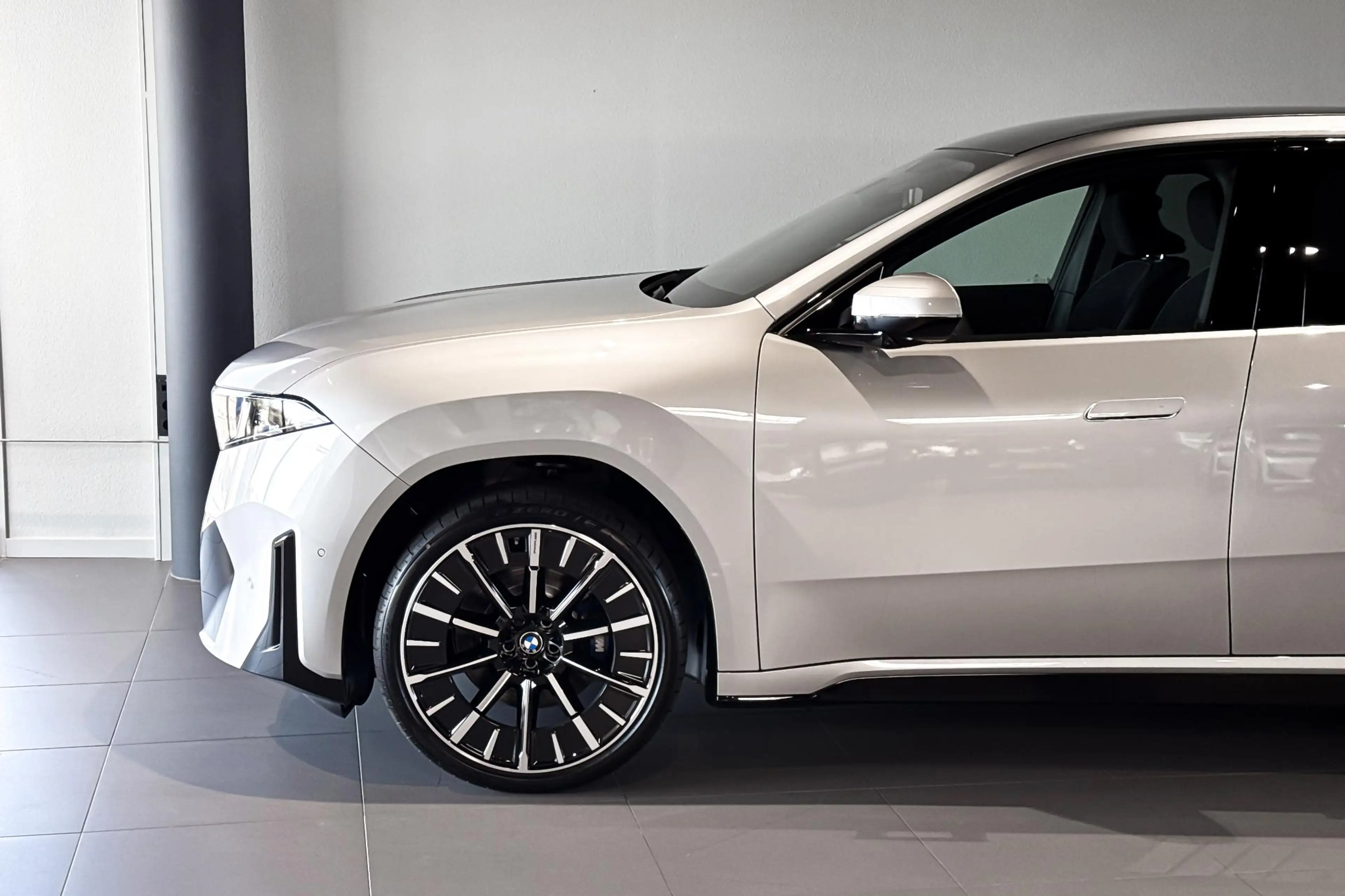 BMW iX3 40 eDrive 83 kWh | M Sport | Glazen Panoramadak | — photo 4