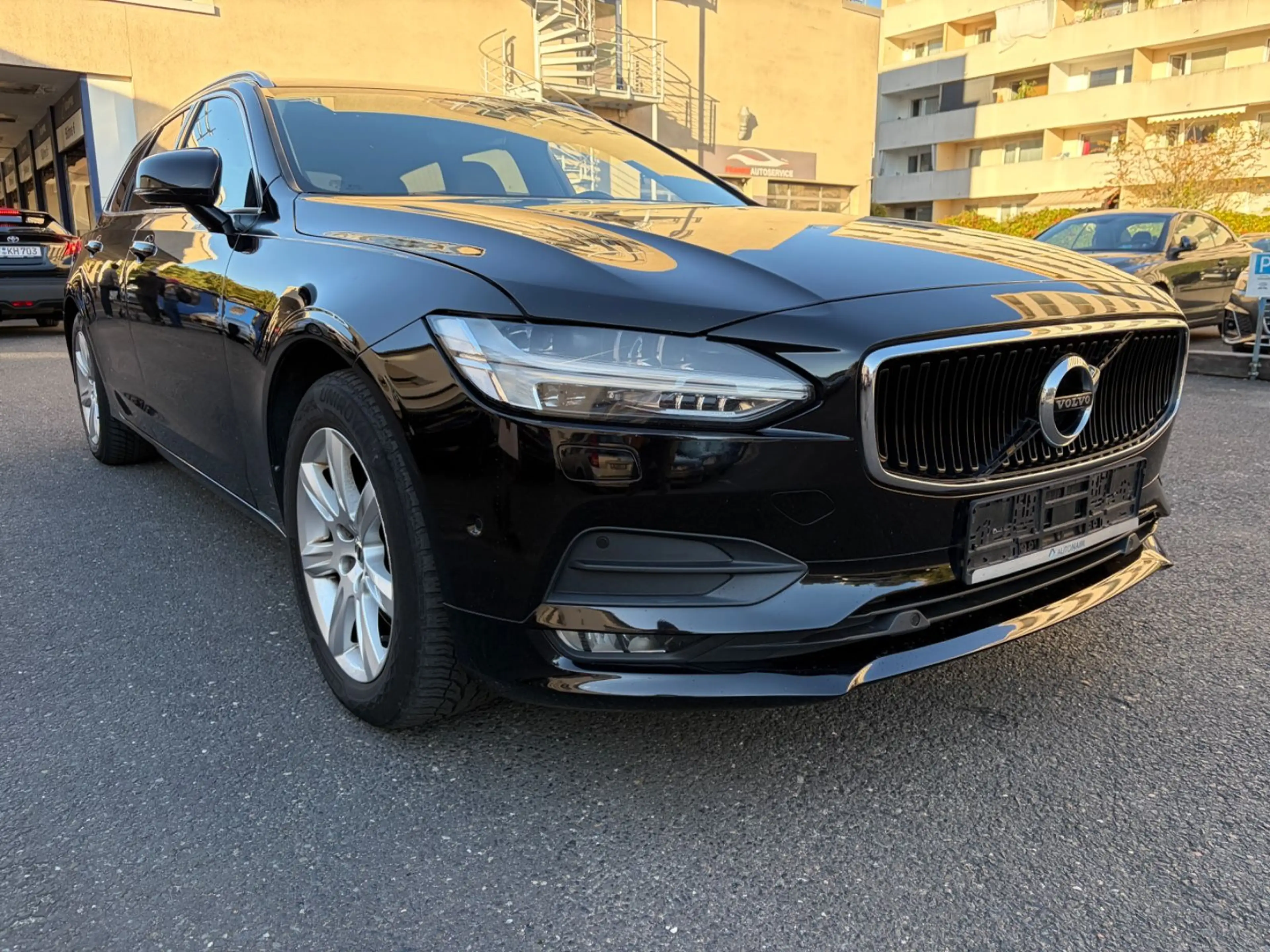 Volvo V90 Kombi Momentum *tolle Ausstattung* — photo 3