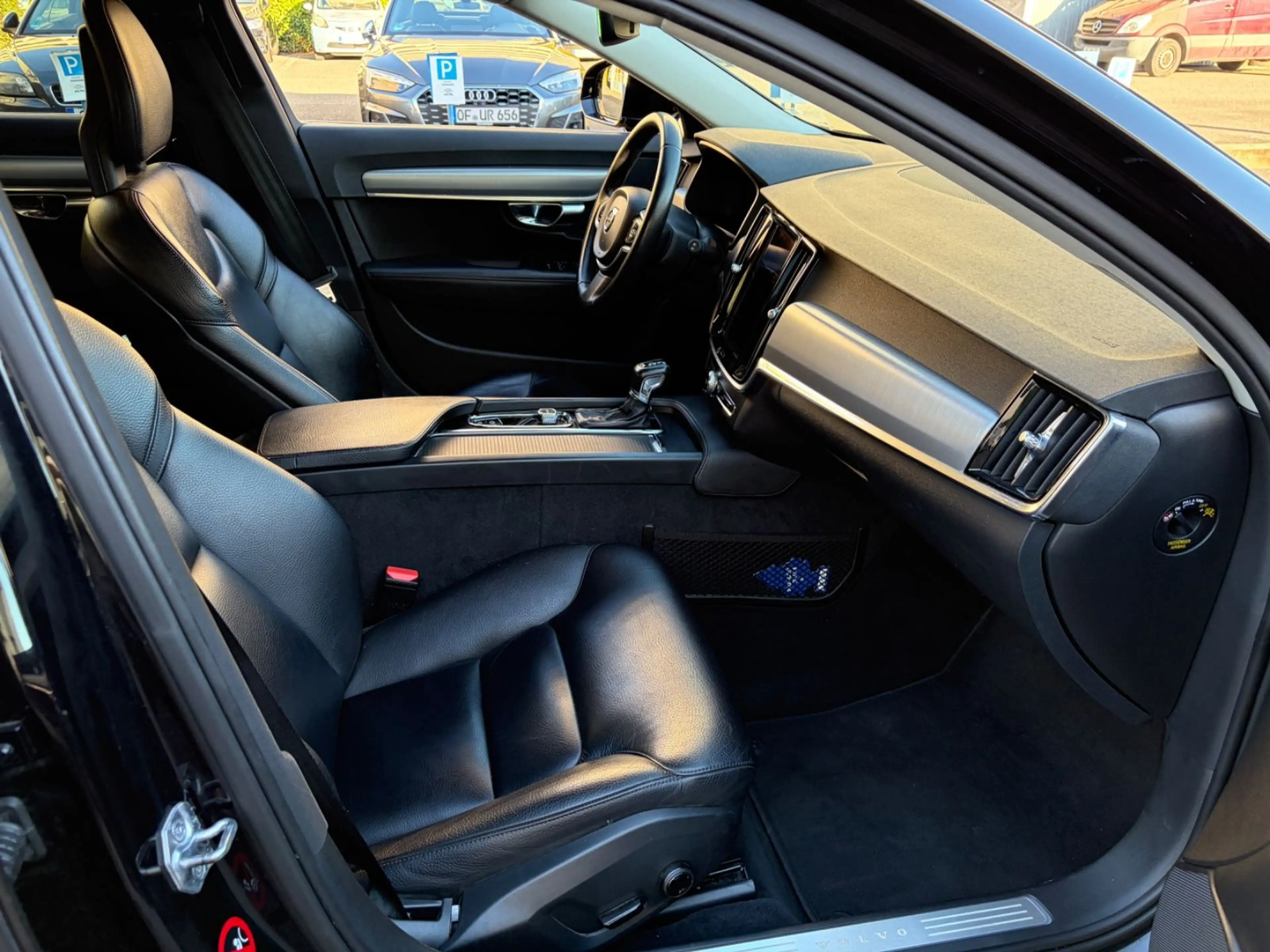 Volvo V90 Kombi Momentum *tolle Ausstattung* — photo 12