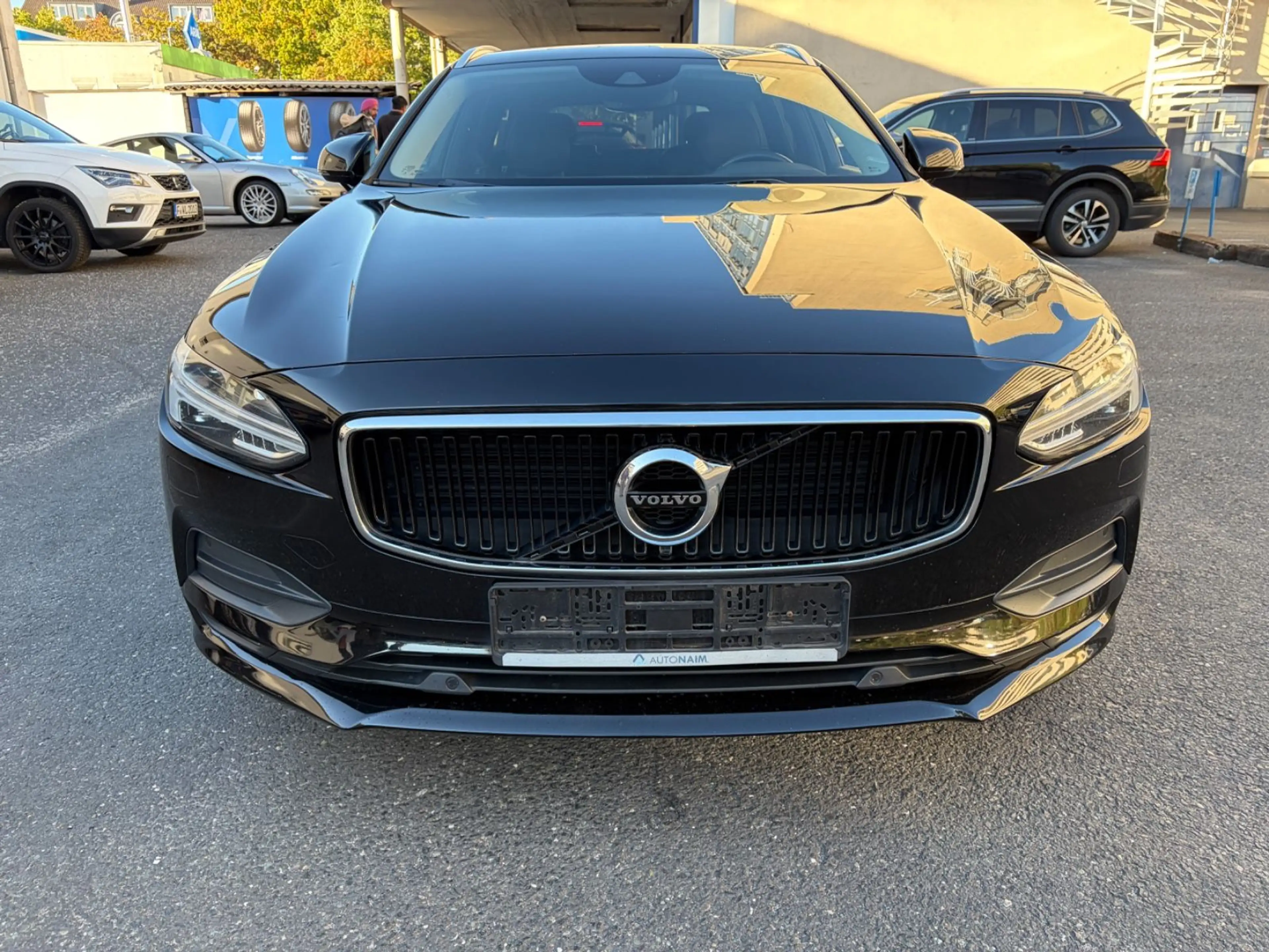 Volvo V90 Kombi Momentum *tolle Ausstattung* — photo 2