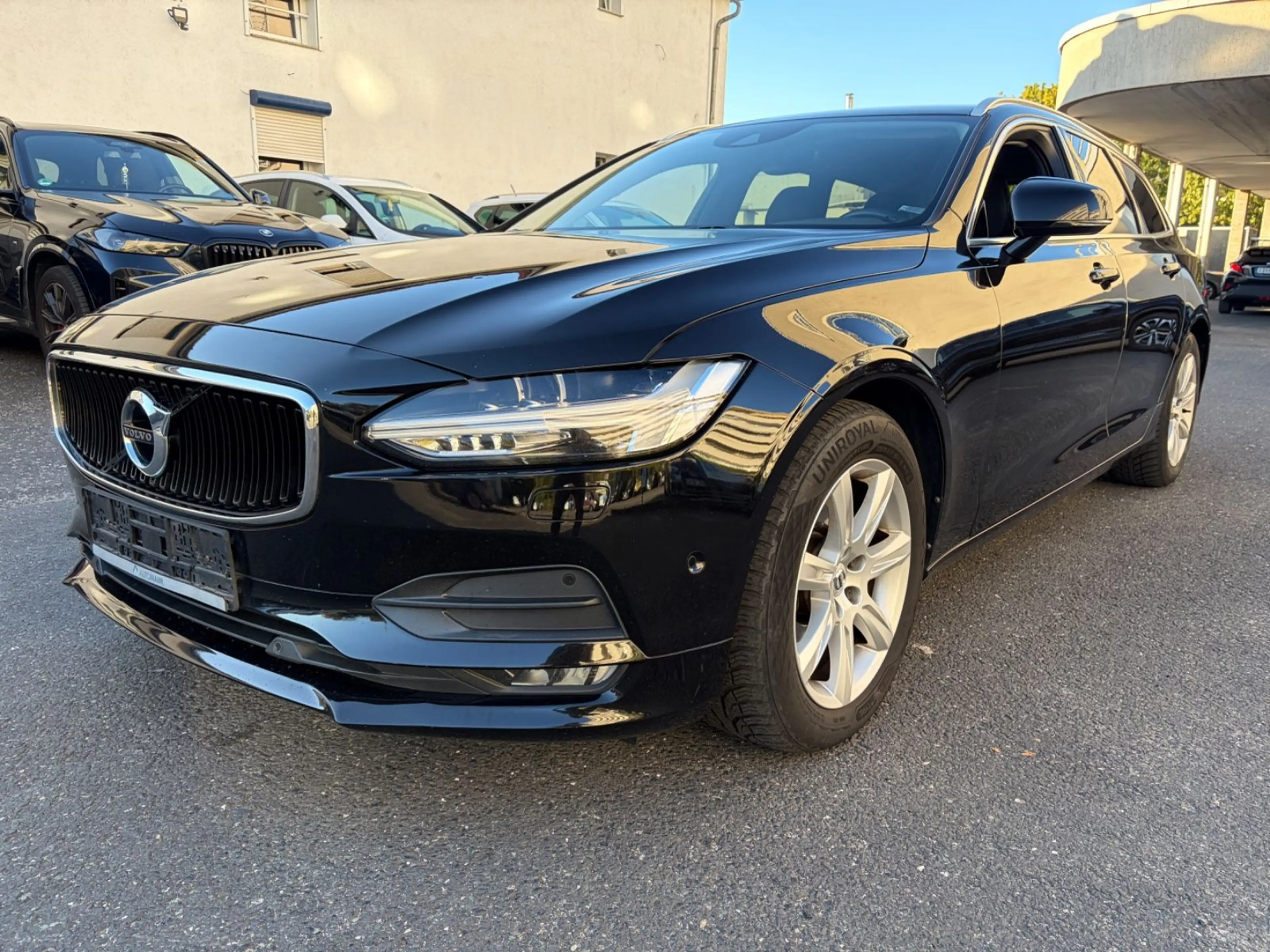Volvo V90 Kombi Momentum *tolle Ausstattung*