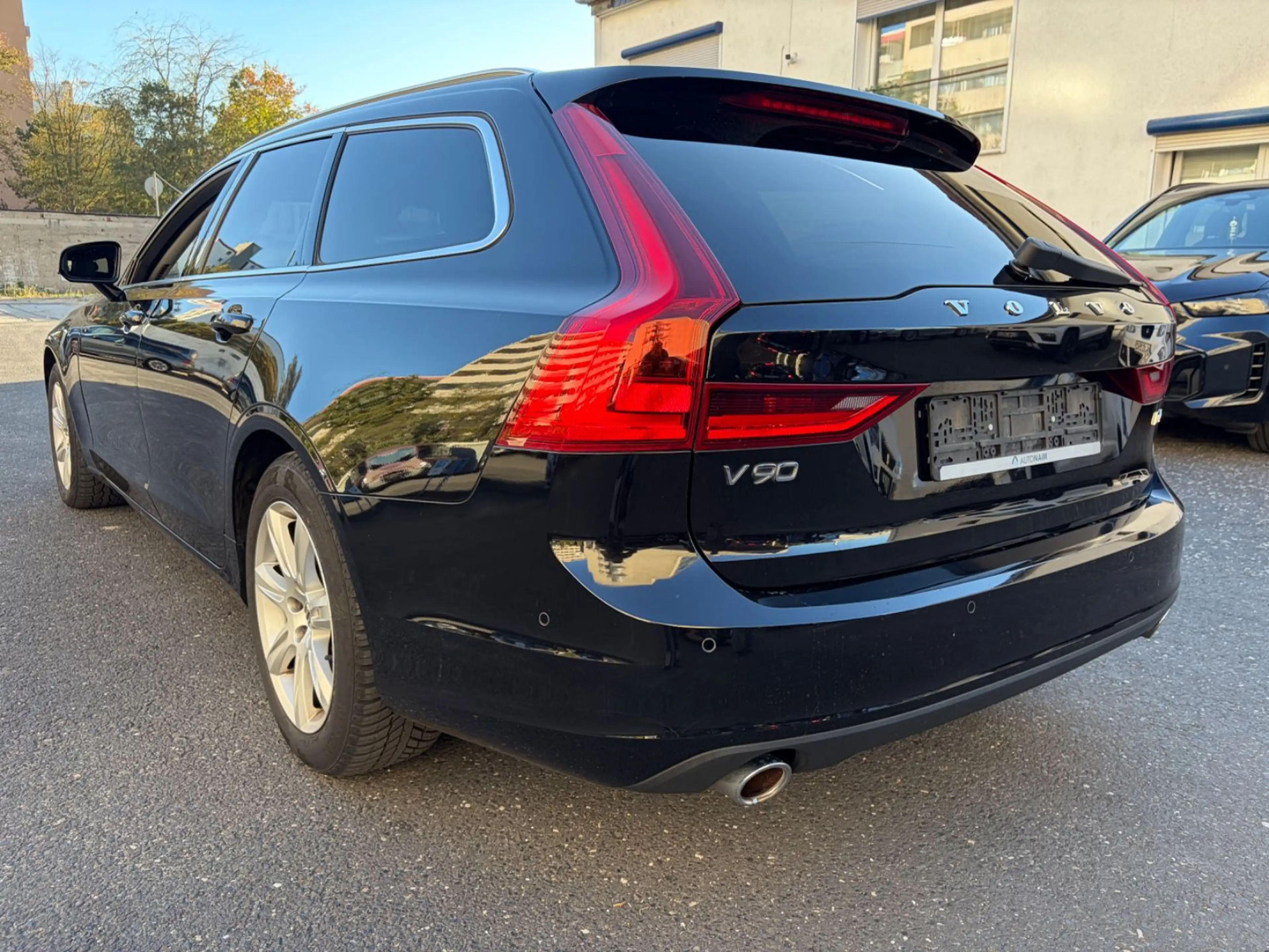Volvo V90 Kombi Momentum *tolle Ausstattung* — photo 8
