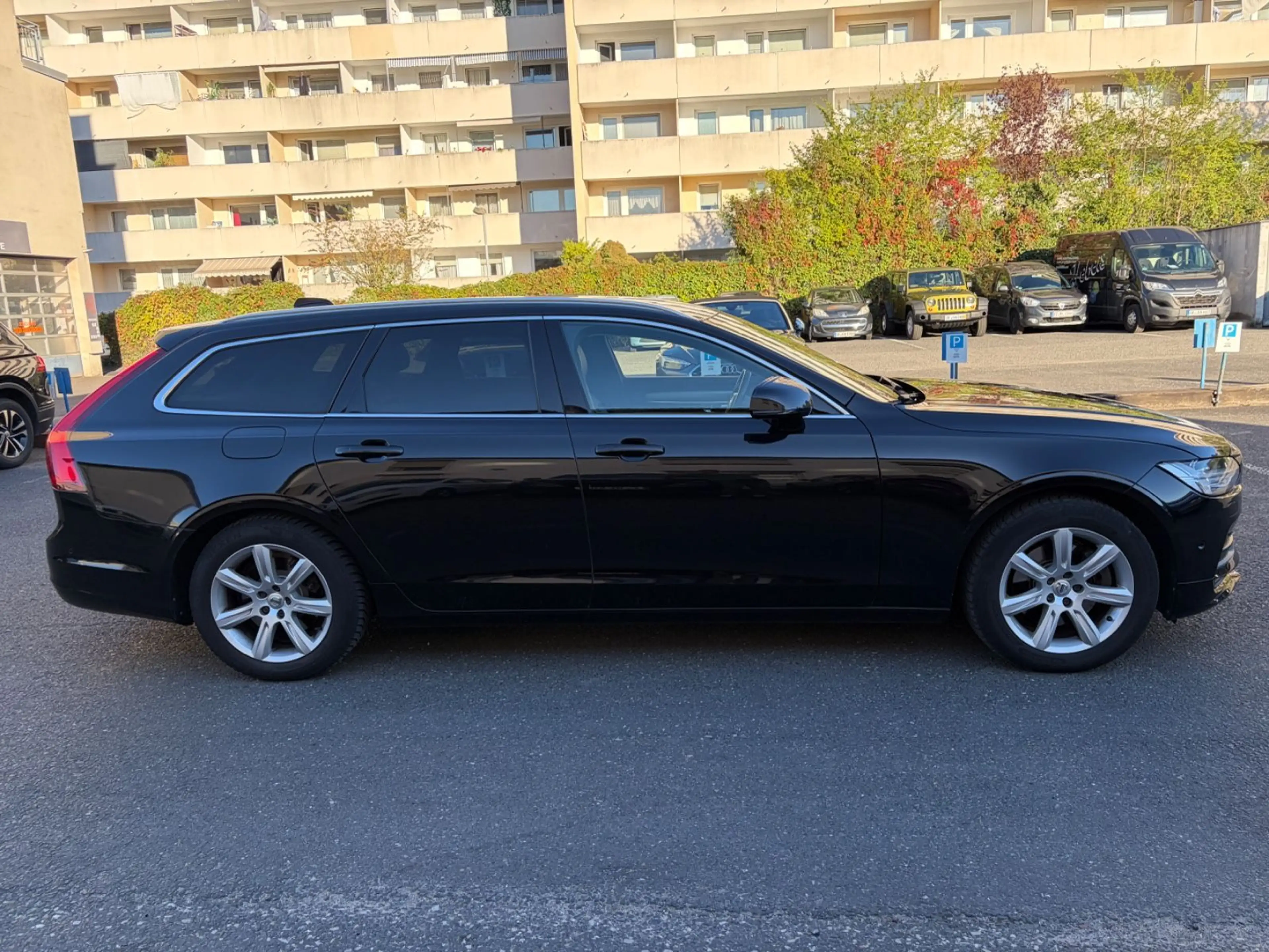 Volvo V90 Kombi Momentum *tolle Ausstattung* — photo 5