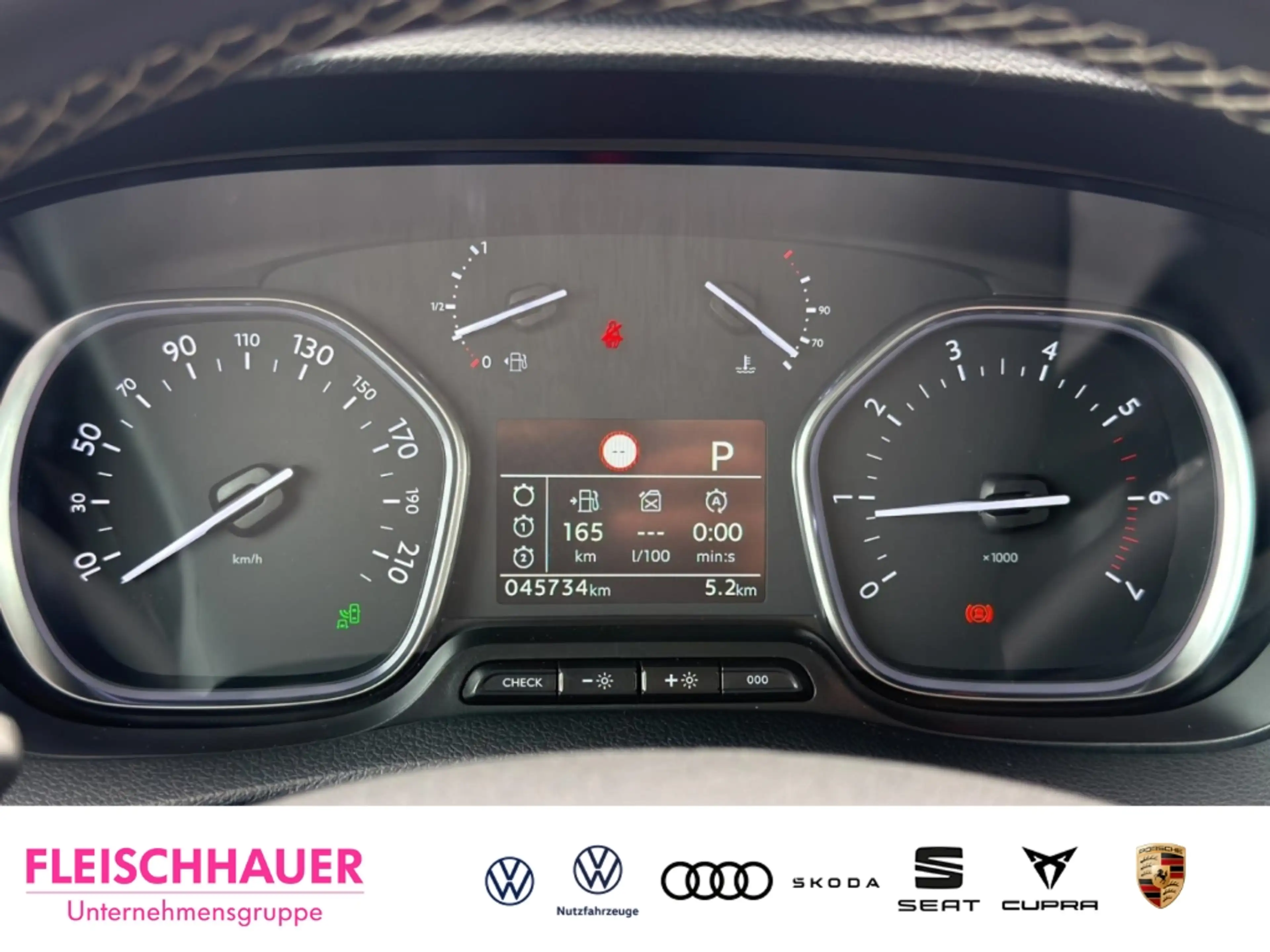 Citroen Spacetourer 2,0TDI Rip Curl CarPlay+PDC-Plus+HeadUp+Xenon — photo 8