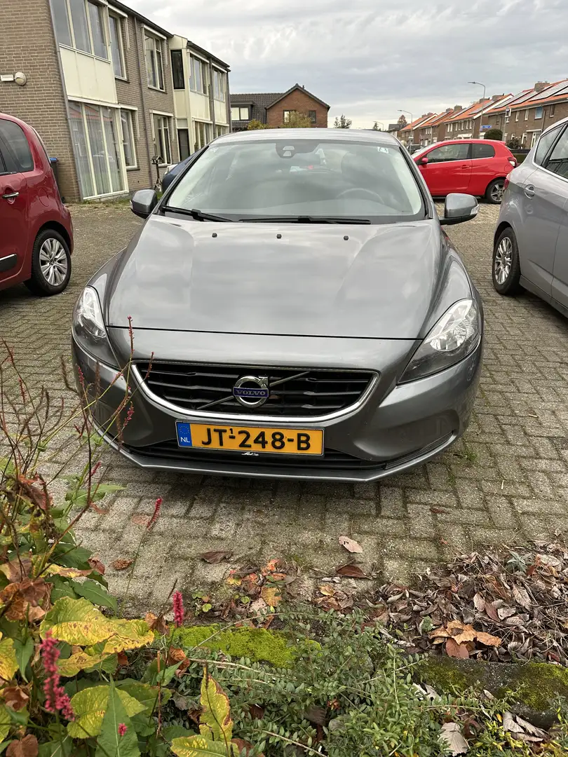 Volvo V40 D2 Geartronic Momentum - 1
