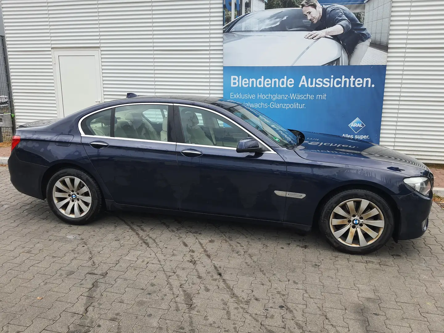 BMW 730 730Ld Blue Performance Modrá - 2
