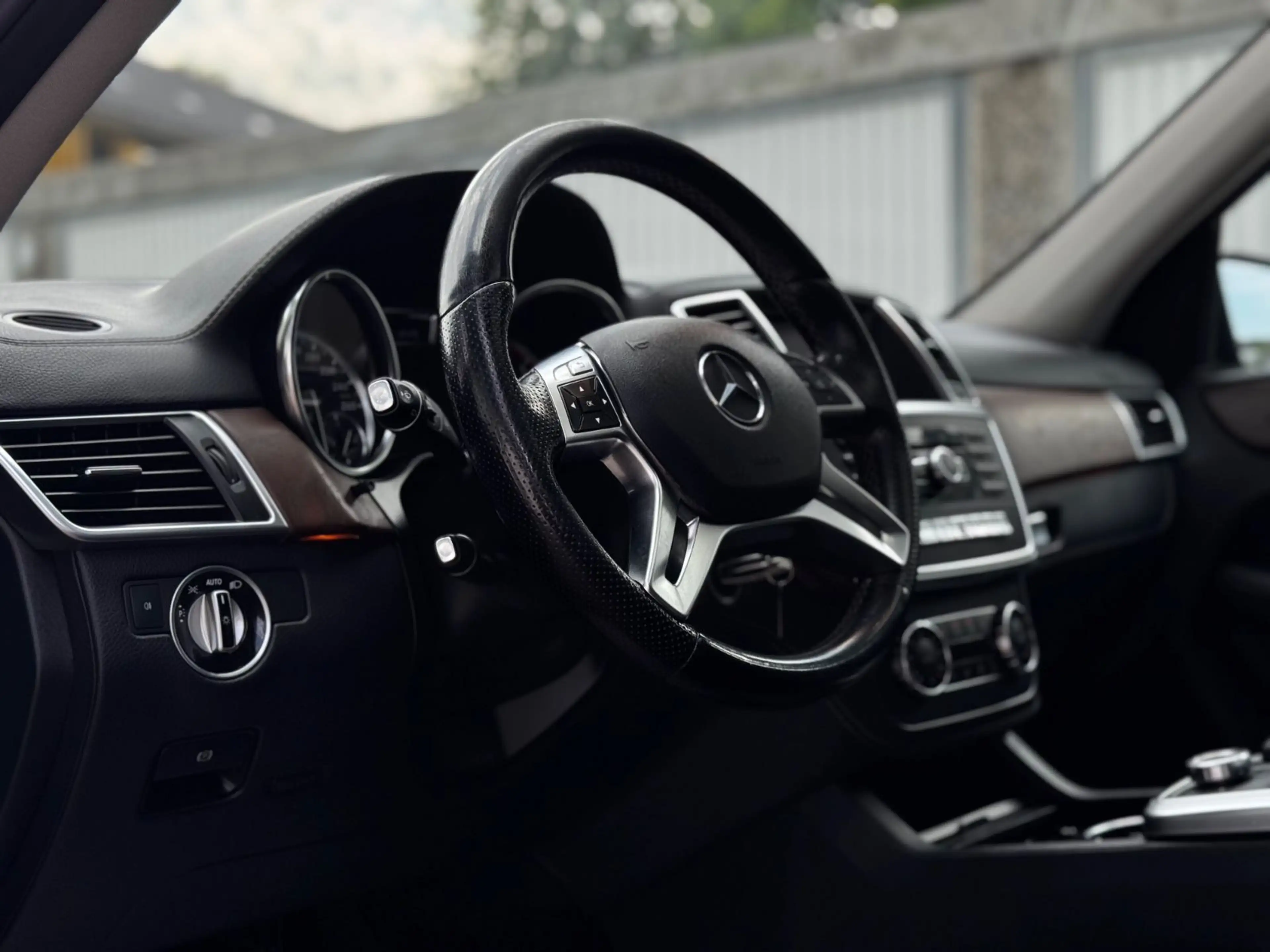 Mercedes-Benz ML 350 CDI BlueTec 4Matic — photo 10