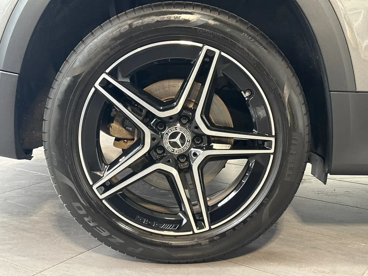 Mercedes-Benz GLB AMG Line NAV+AHK+360GRAD+SHZ+MEMORY+19ZOLL+TOTW, миниатюра 3