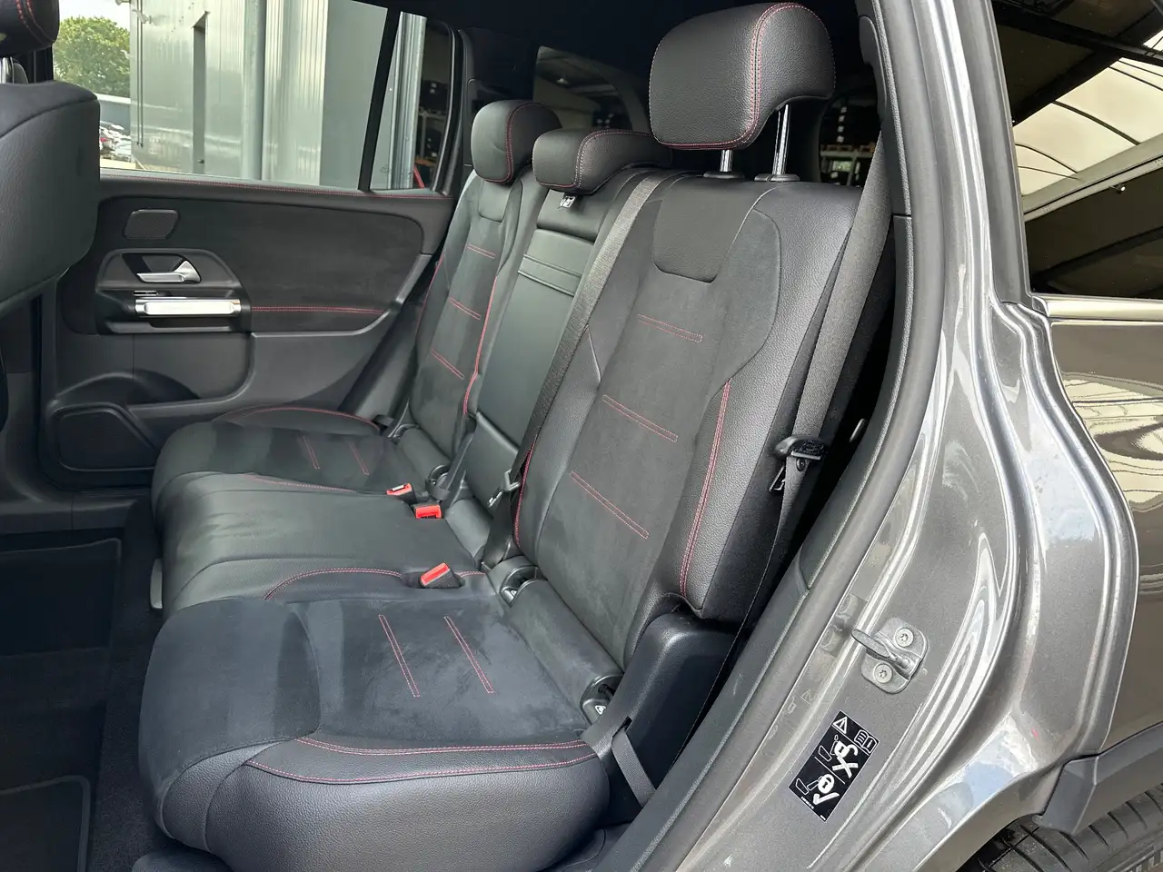 Mercedes-Benz GLB AMG Line NAV+AHK+360GRAD+SHZ+MEMORY+19ZOLL+TOTW, миниатюра 13