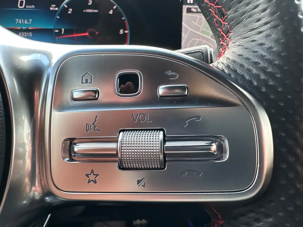 Mercedes-Benz GLB AMG Line NAV+AHK+360GRAD+SHZ+MEMORY+19ZOLL+TOTW, миниатюра 16