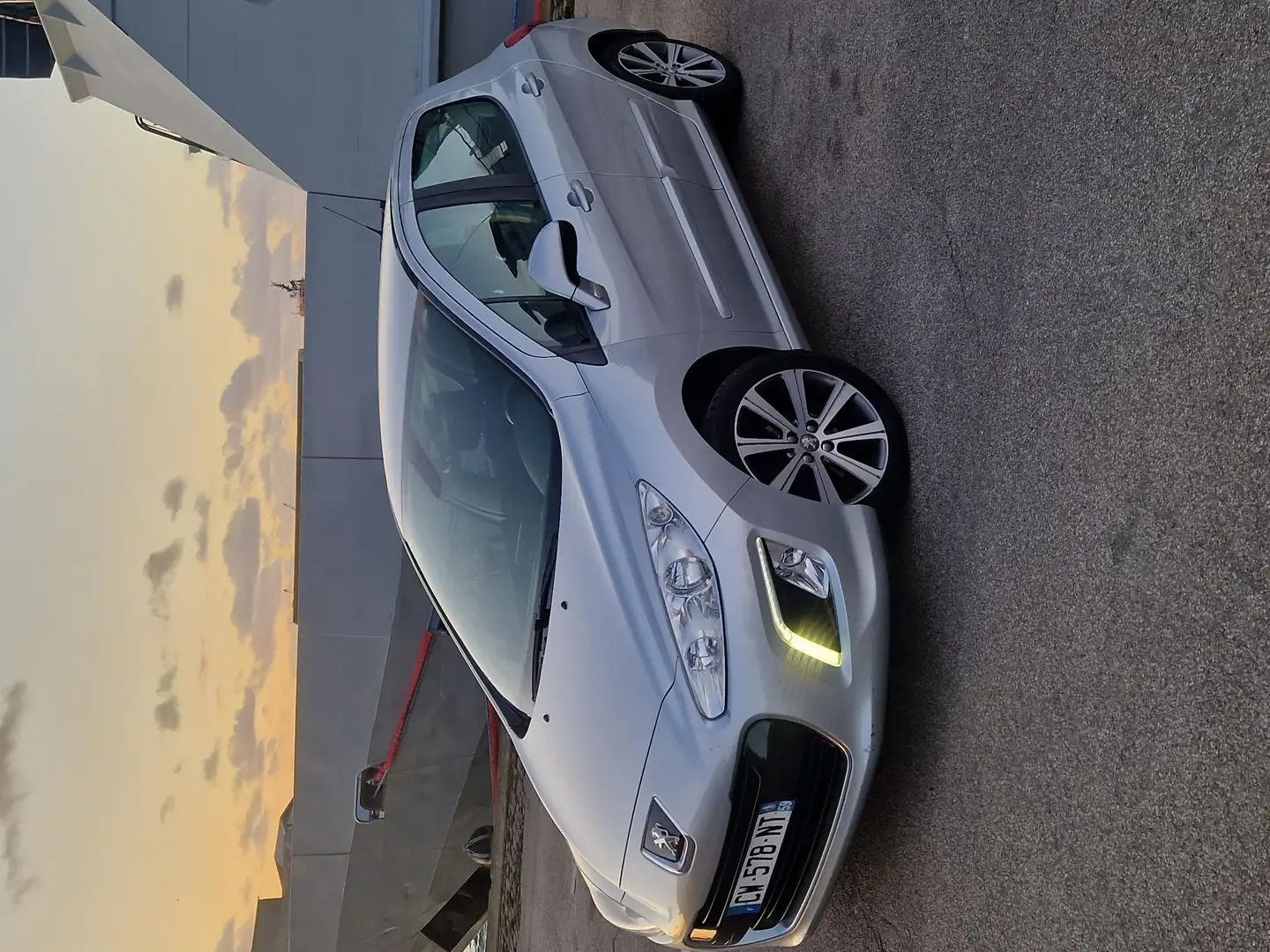 Peugeot 308 308 1.6 HDi 92ch FAP BVM5 Business Pack - 1