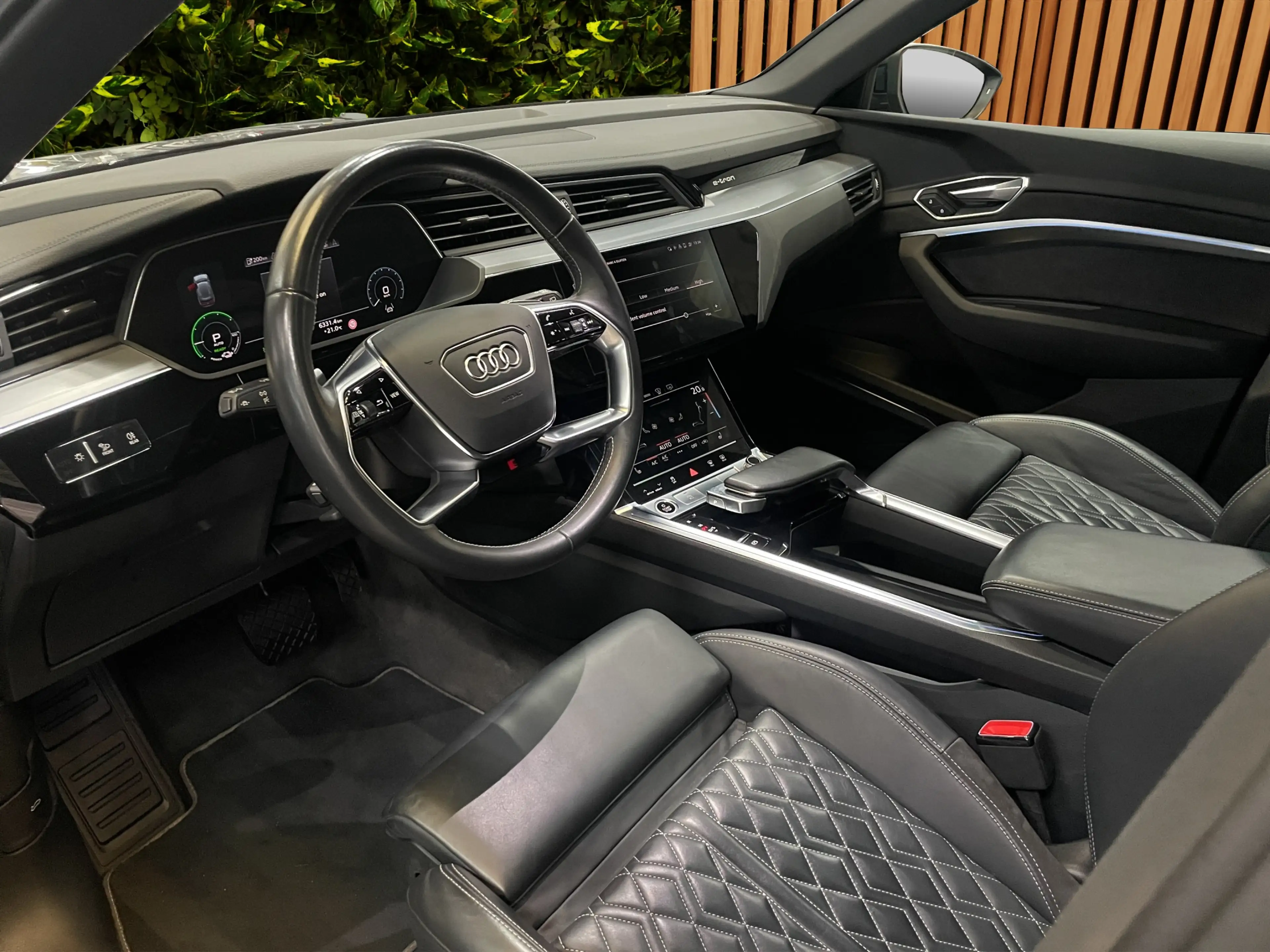Audi e-tron 50 quattro S edition 71 kWh B&O | Adaptieve cruise — photo 4
