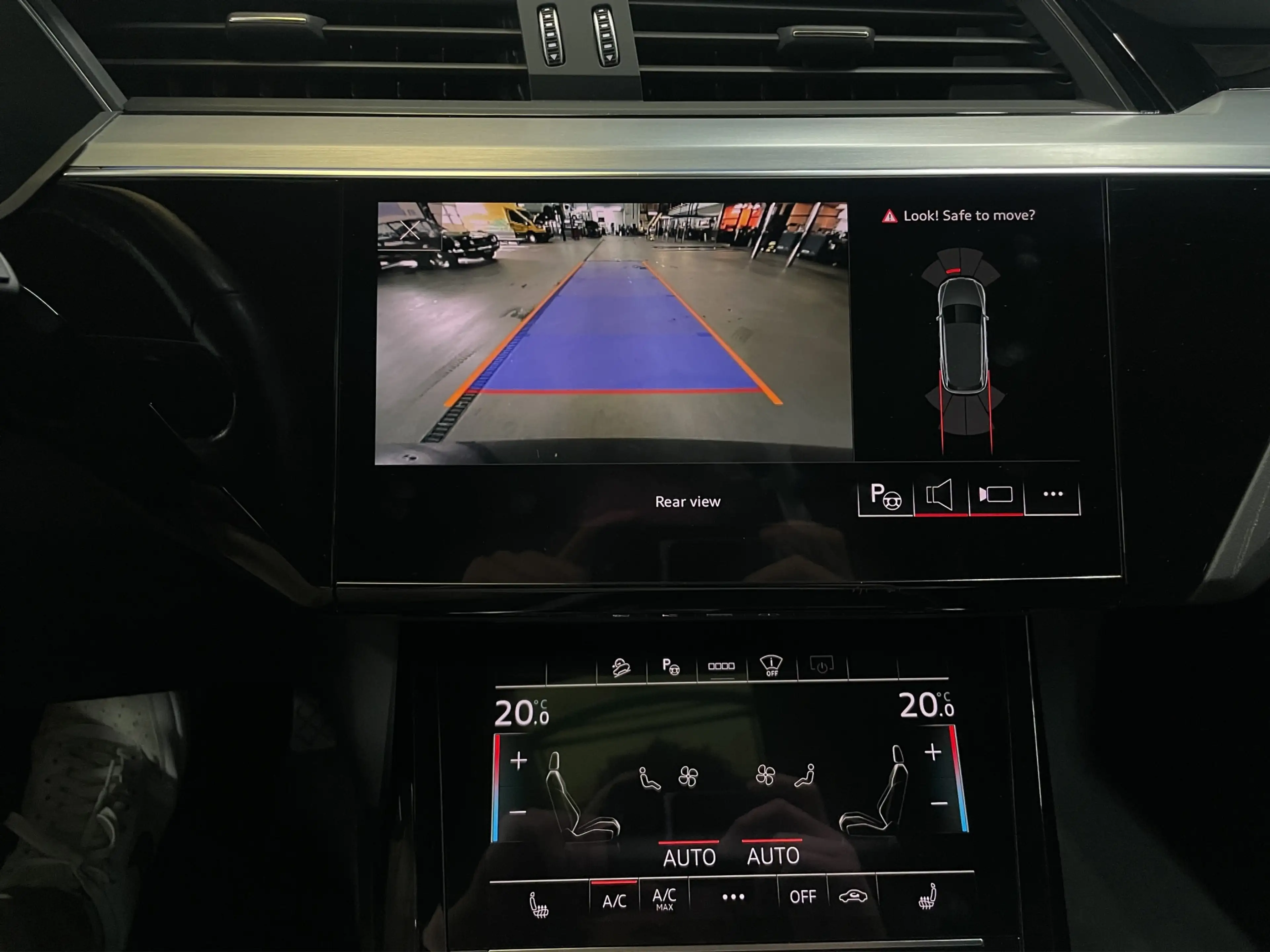 Audi e-tron 50 quattro S edition 71 kWh B&O | Adaptieve cruise — photo 21
