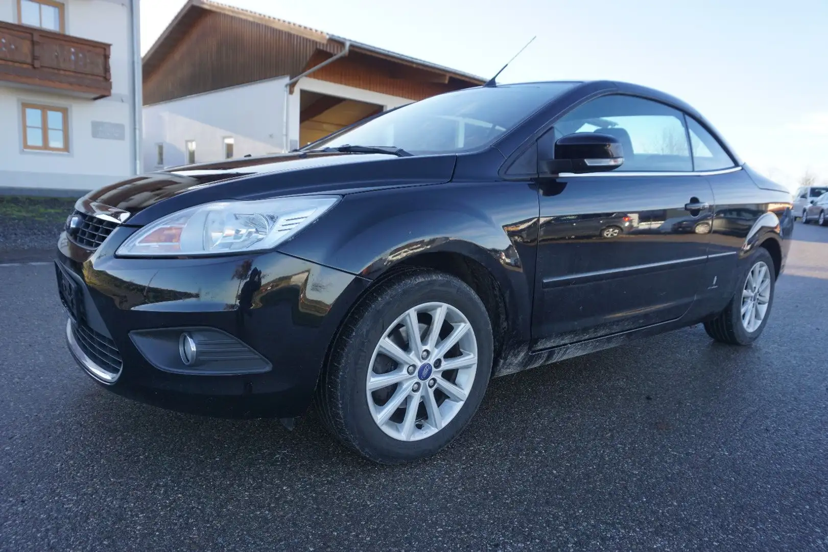 Ford Focus Cabrio Trend Schwarz - 1