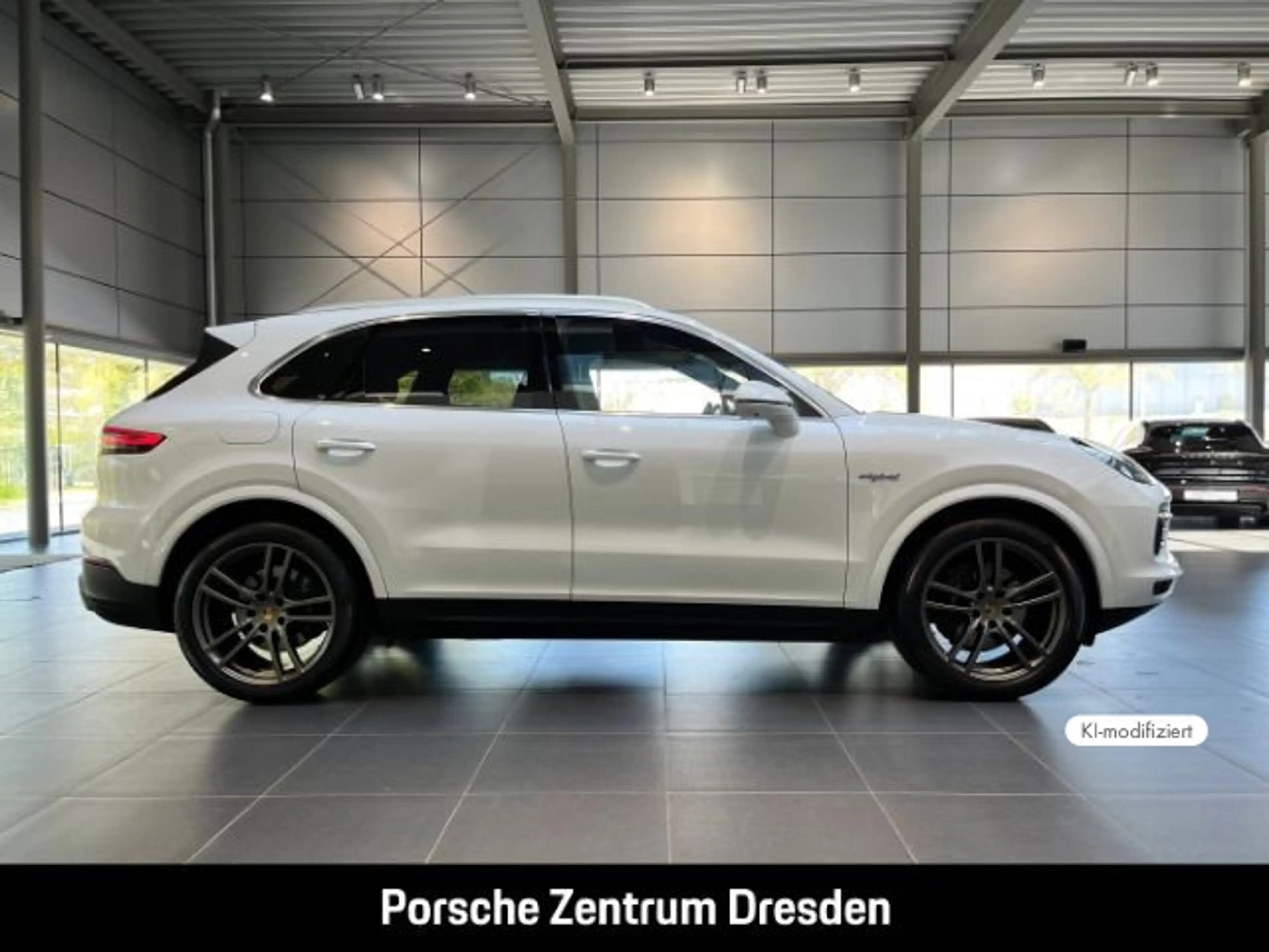 Porsche Cayenne E-Hybrid*Pano*Chrono*BOSE*LED-Matrix — photo 7