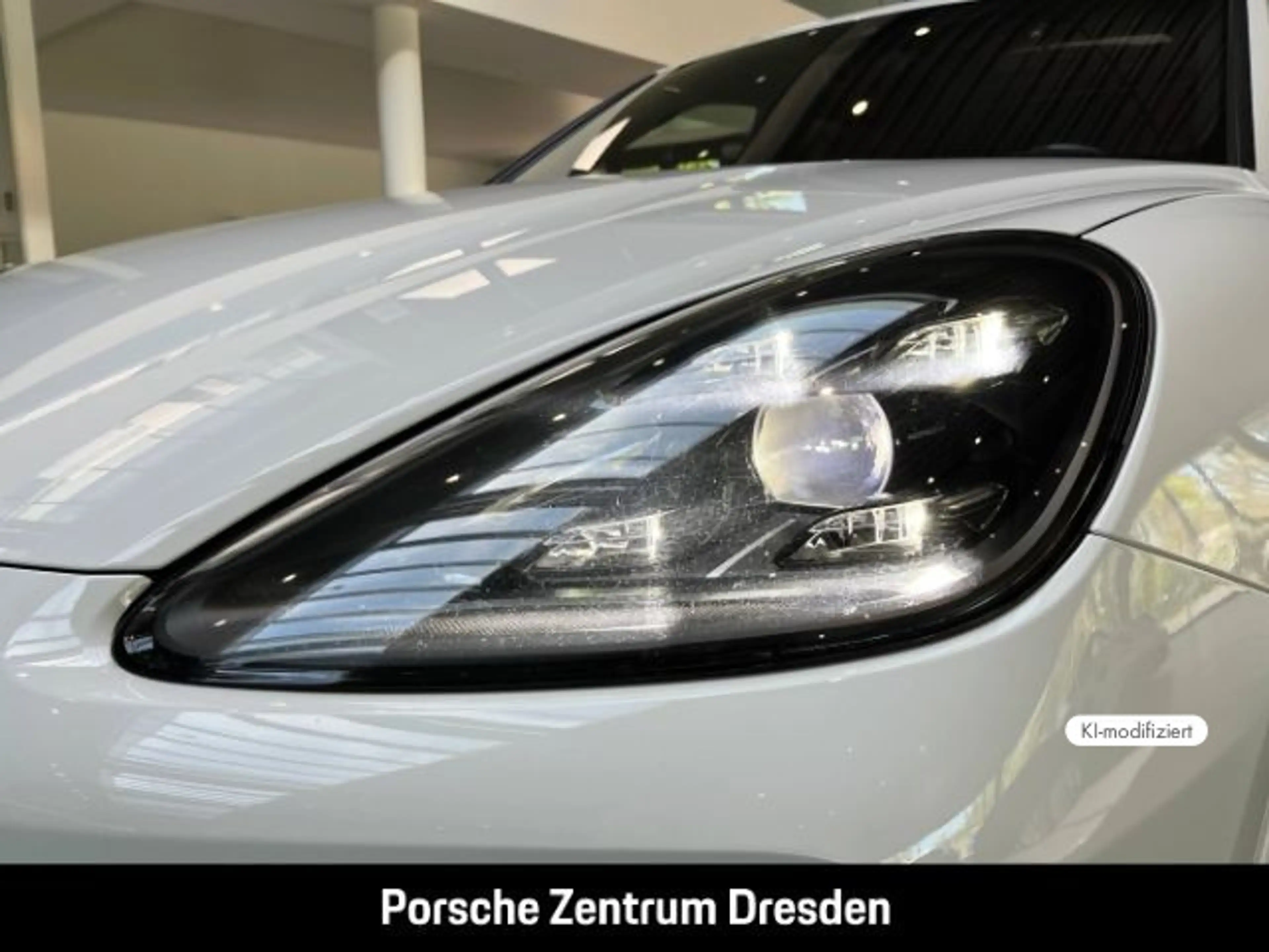 Porsche Cayenne E-Hybrid*Pano*Chrono*BOSE*LED-Matrix — photo 14