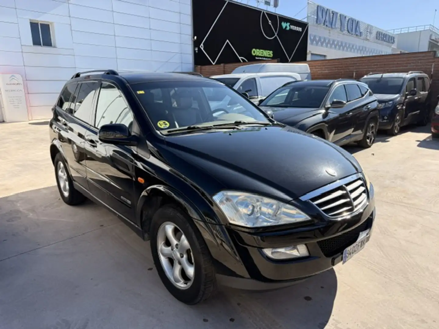 SsangYong Kyron 200Xdi Premium Negro - 1