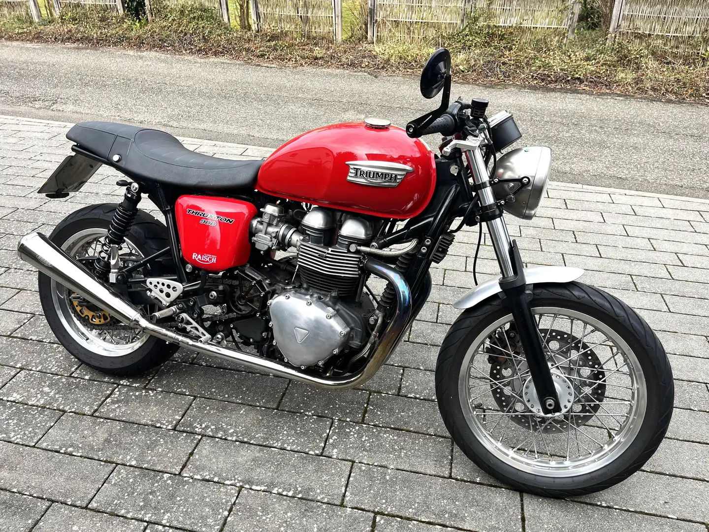 Triumph Thruxton 900 EFI Czerwony - 2