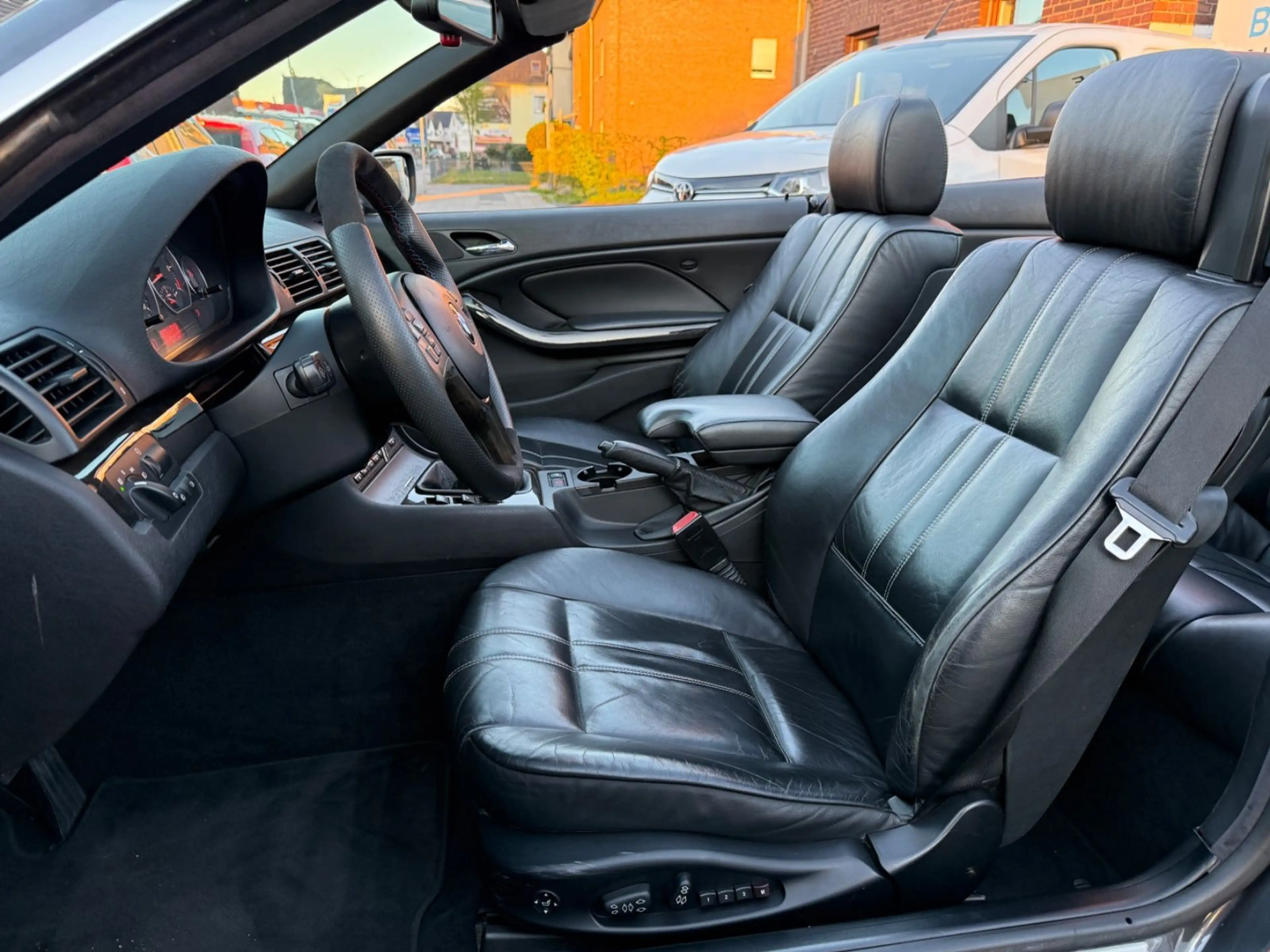BMW 325 Ci E46 Edition Exclusive Cabrio *Navi*Xenon* — photo 11