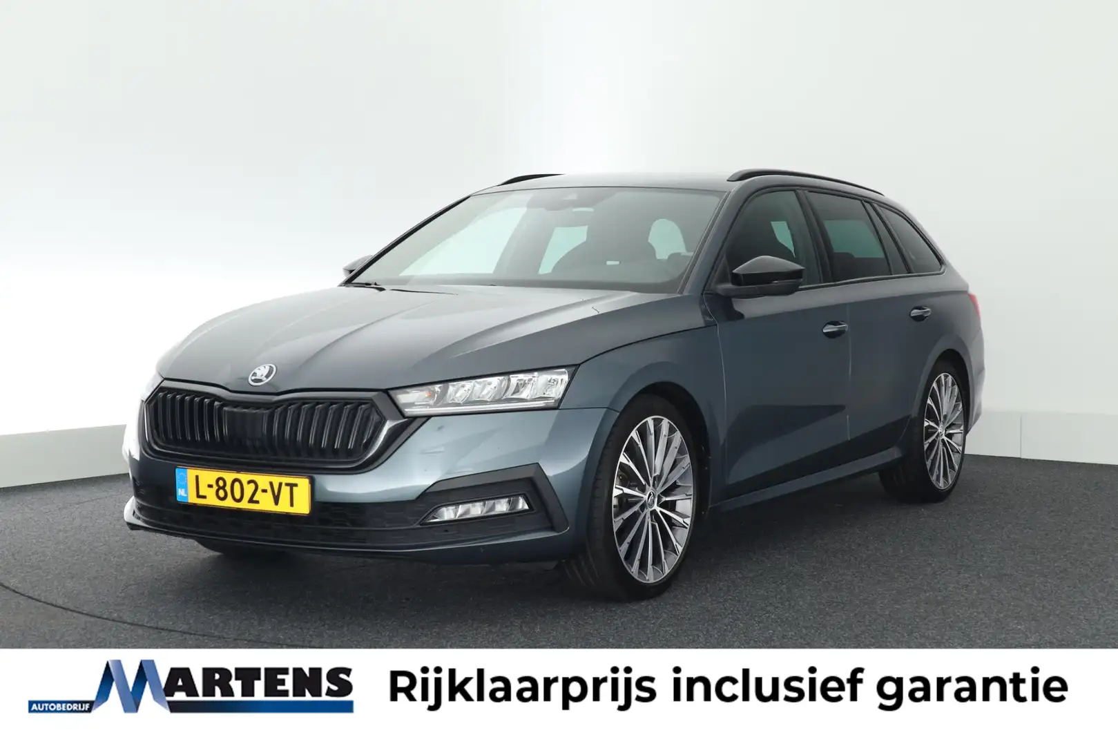 Skoda Octavia Combi 1.0 TSI 110pk Sport Business Trekhaak Camera Grigio - 1