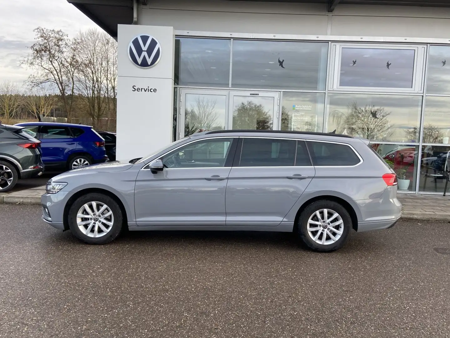 Volkswagen Passat Variant 2.0 TDI DSG Business NAVI+LED+AHK Grau - 2