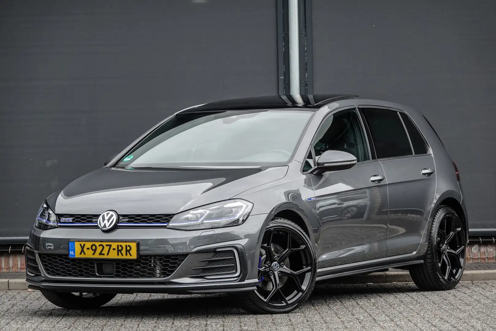 Volkswagen Golf GTE 1.4TSI 204Pk Aut. | Plug-in Hybride | Achteruitrij Grijs - 1