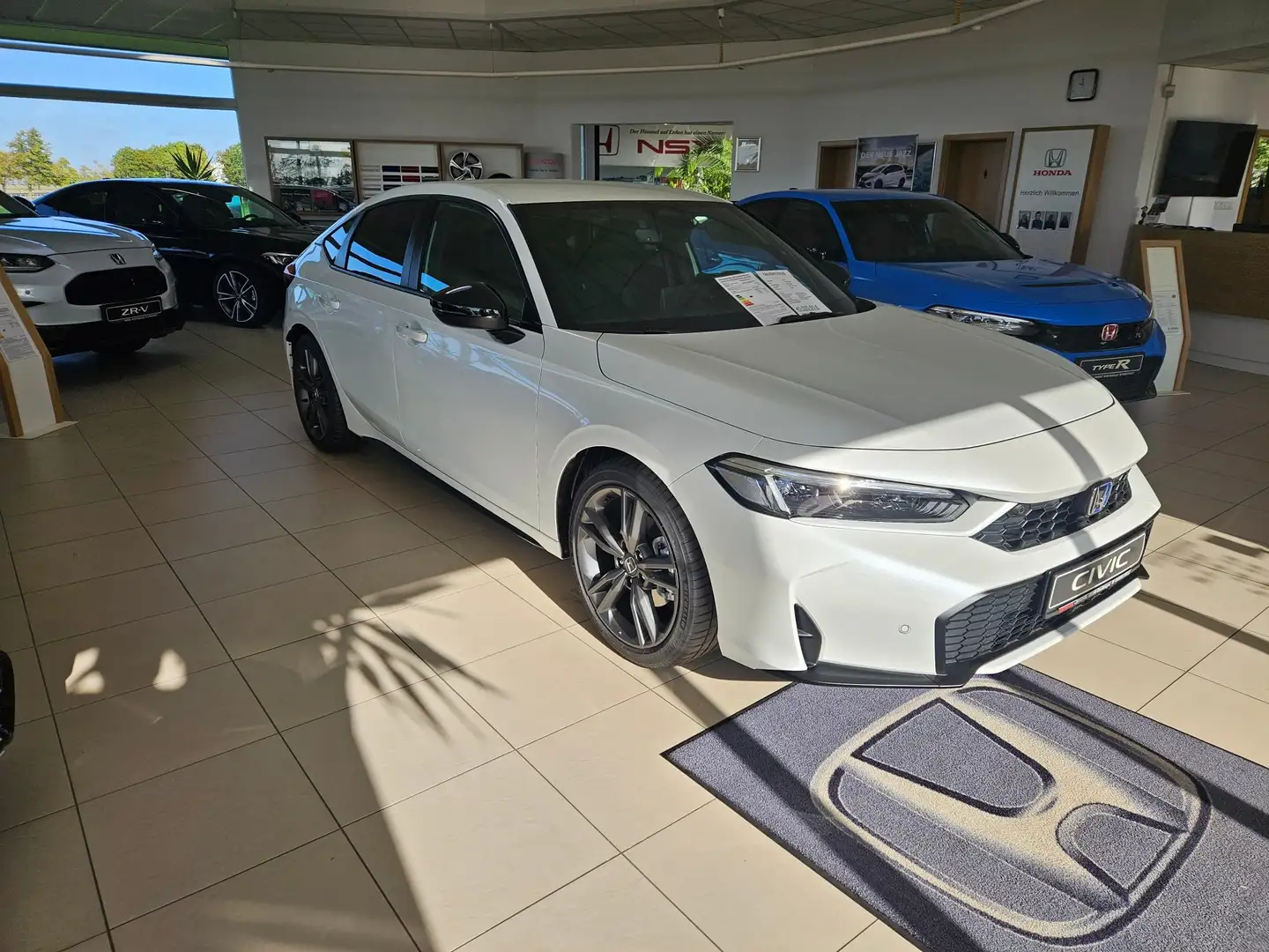 Honda Civic e:HEV Civic Hybrid 2,0 Sport Weiß - 1