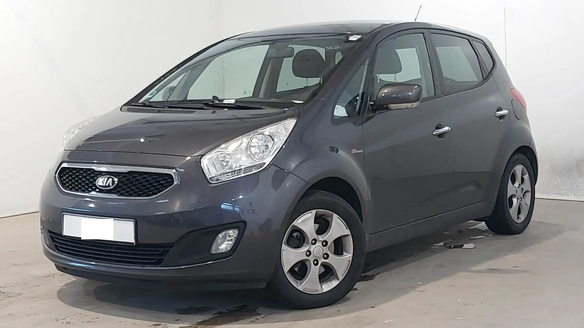 Kia Venga Dream Team Сірий - 1