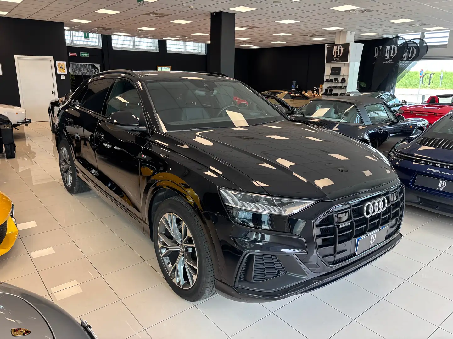 Audi Q8 50 3.0 tdi mhev Sport quattro tiptronic Zwart - 1