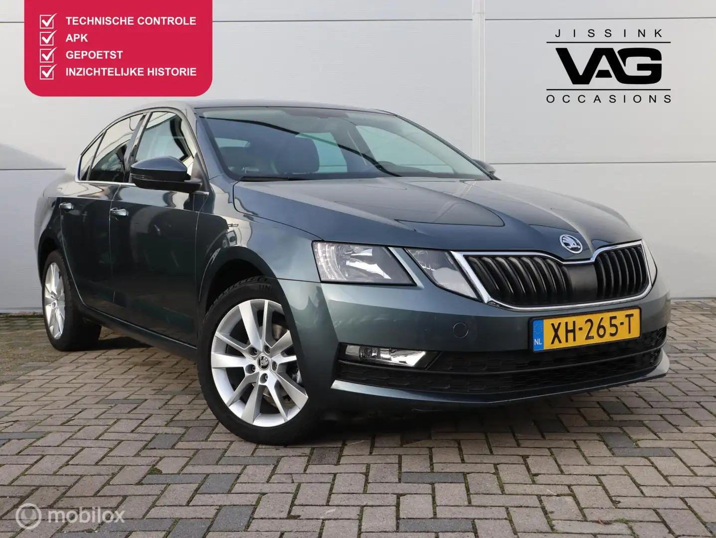 Skoda Octavia 1.6 TDI Automaat CarPlay Leer Stoelverwarming Gris - 1