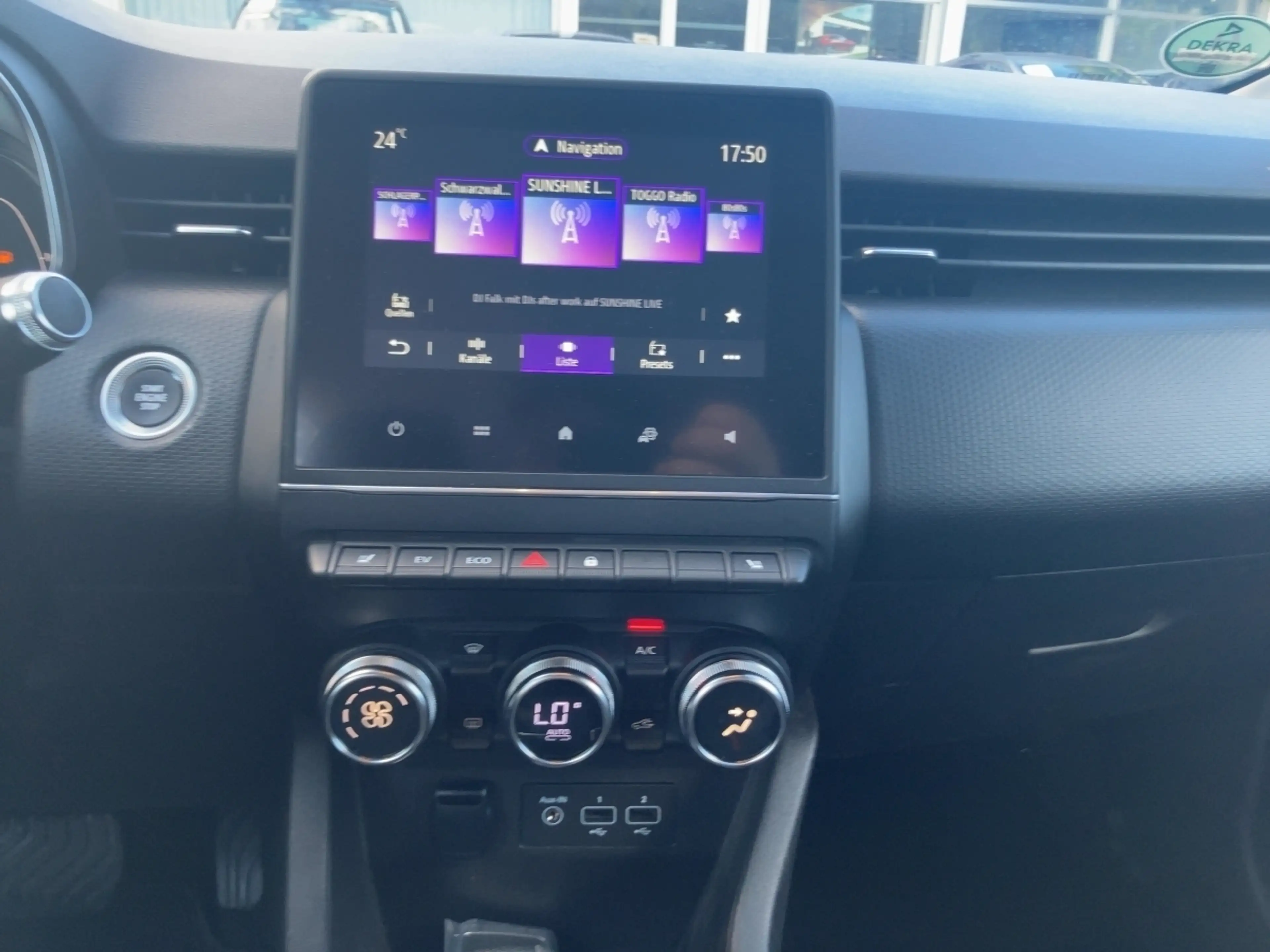 Renault Clio ZEN E-TECH 140 PS — photo 11