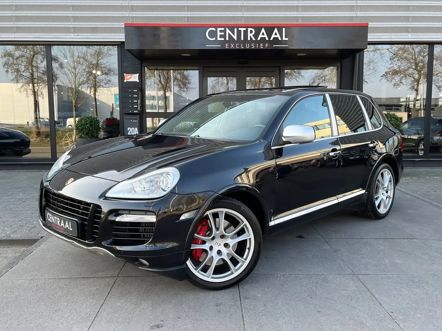 Porsche Cayenne 4.8 Turbo S 550PK|Pano|Bose|Carbon|Memory|Luchtver Zwart - 1