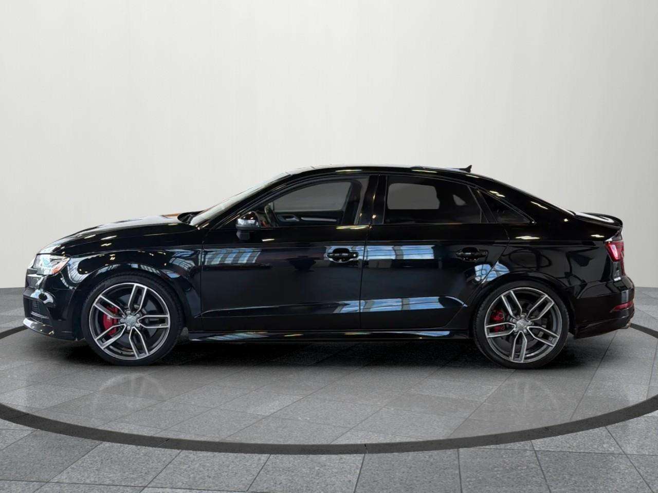 2017 Audi S3 2.0T Progressiv — снимка 1