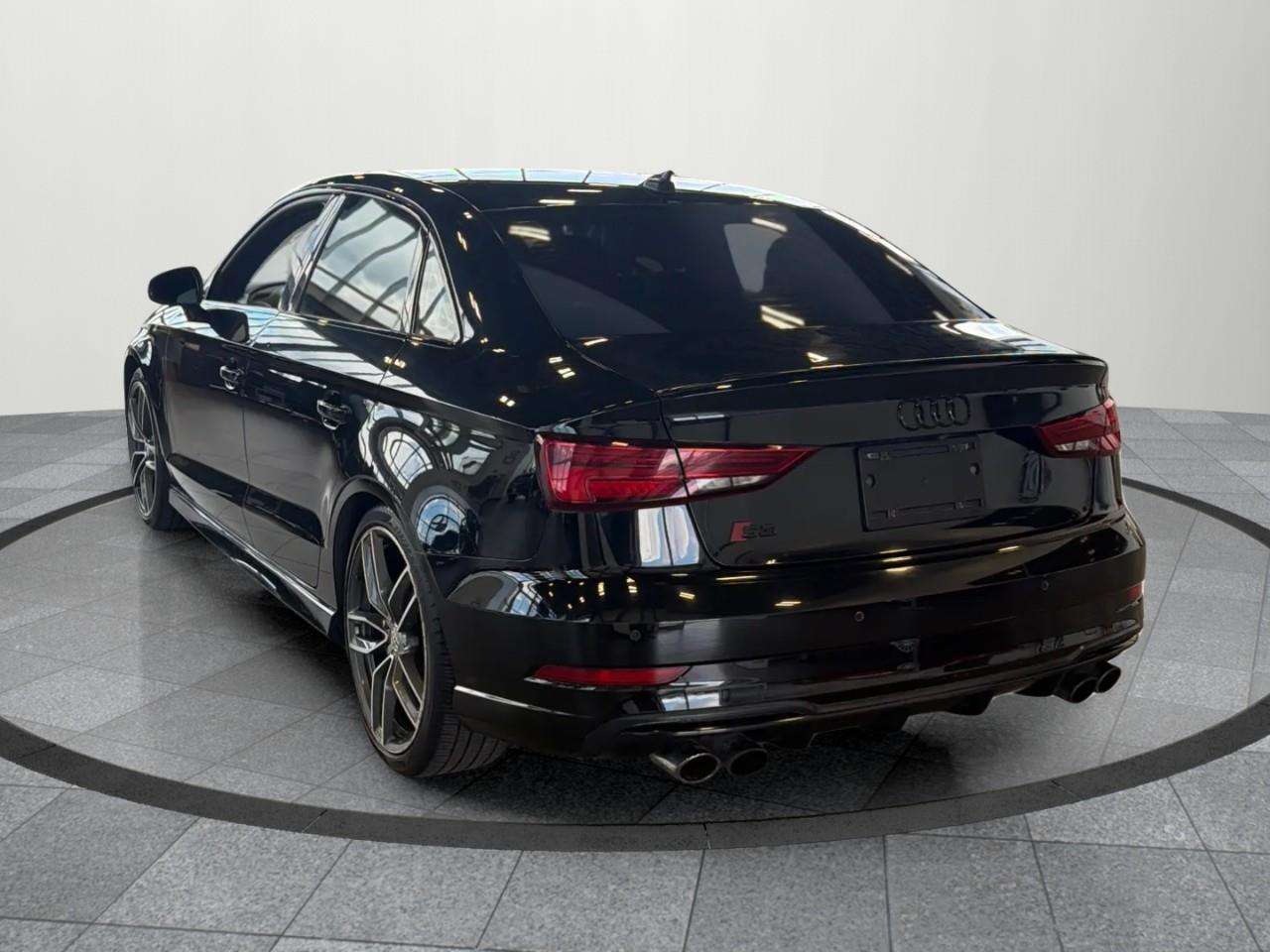 2017 Audi S3 2.0T Progressiv — снимка 1