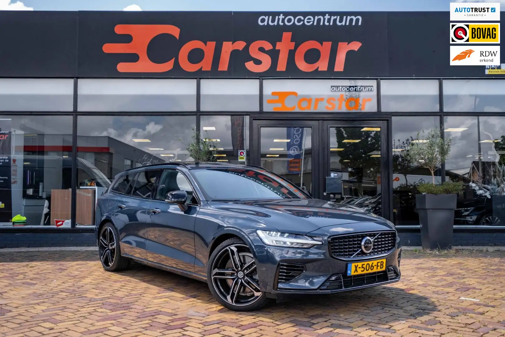 Volvo V60 2.0 T6 Recharge AWD Plus Bright|Pano|Camera| Albastru - 1