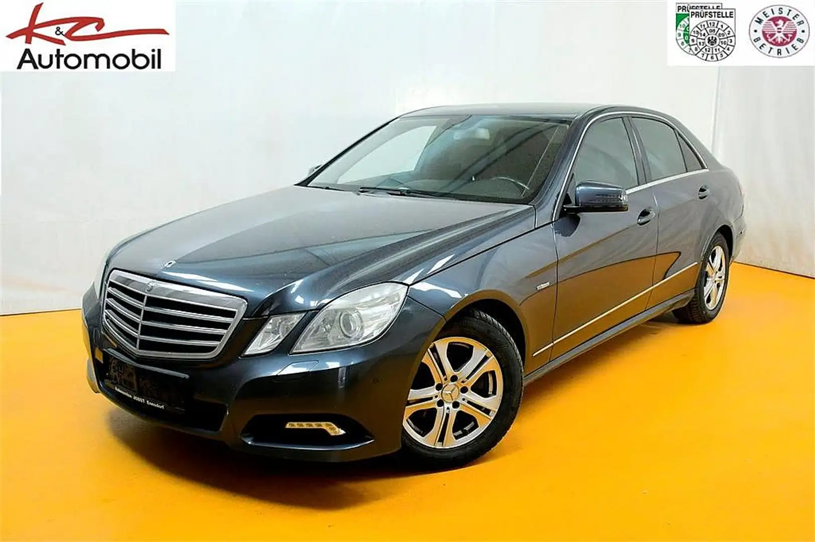 Mercedes-Benz E 220 BlueEfficiency CDI Aut. Šedá - 1