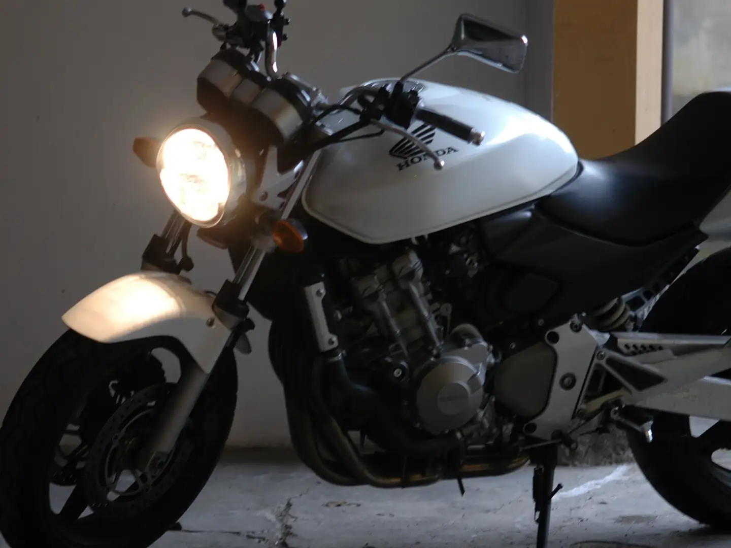 Honda Hornet Bianco - 1