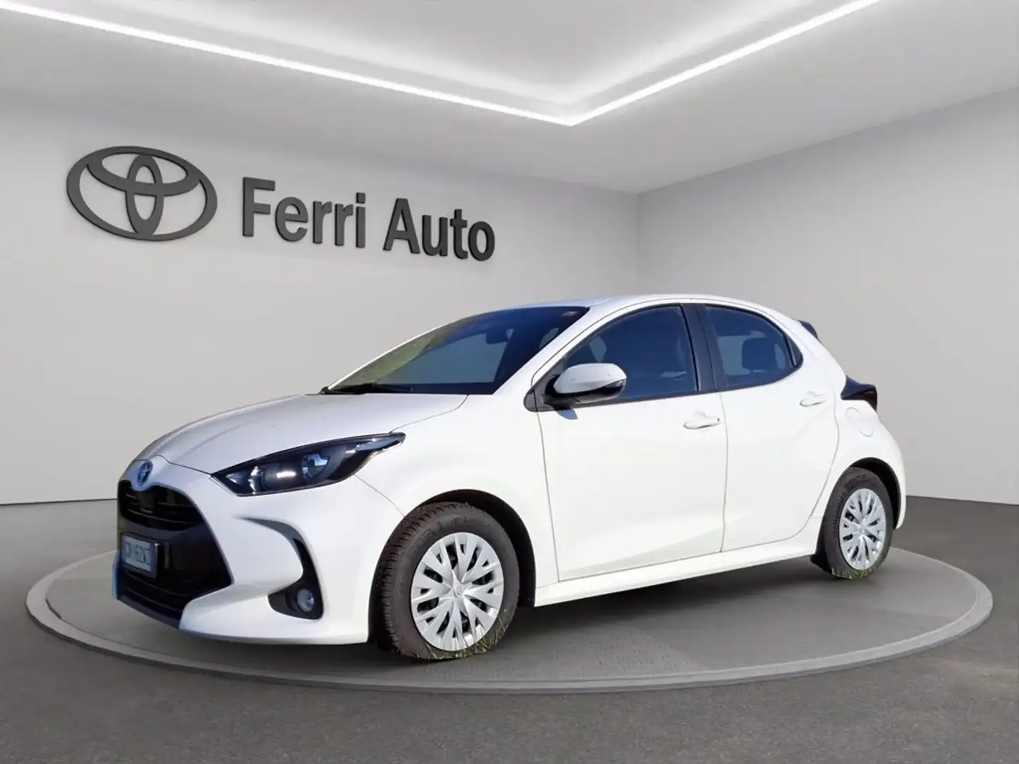Toyota Yaris 1.5h active Blanc - 1