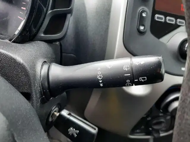 Peugeot 108 view 15