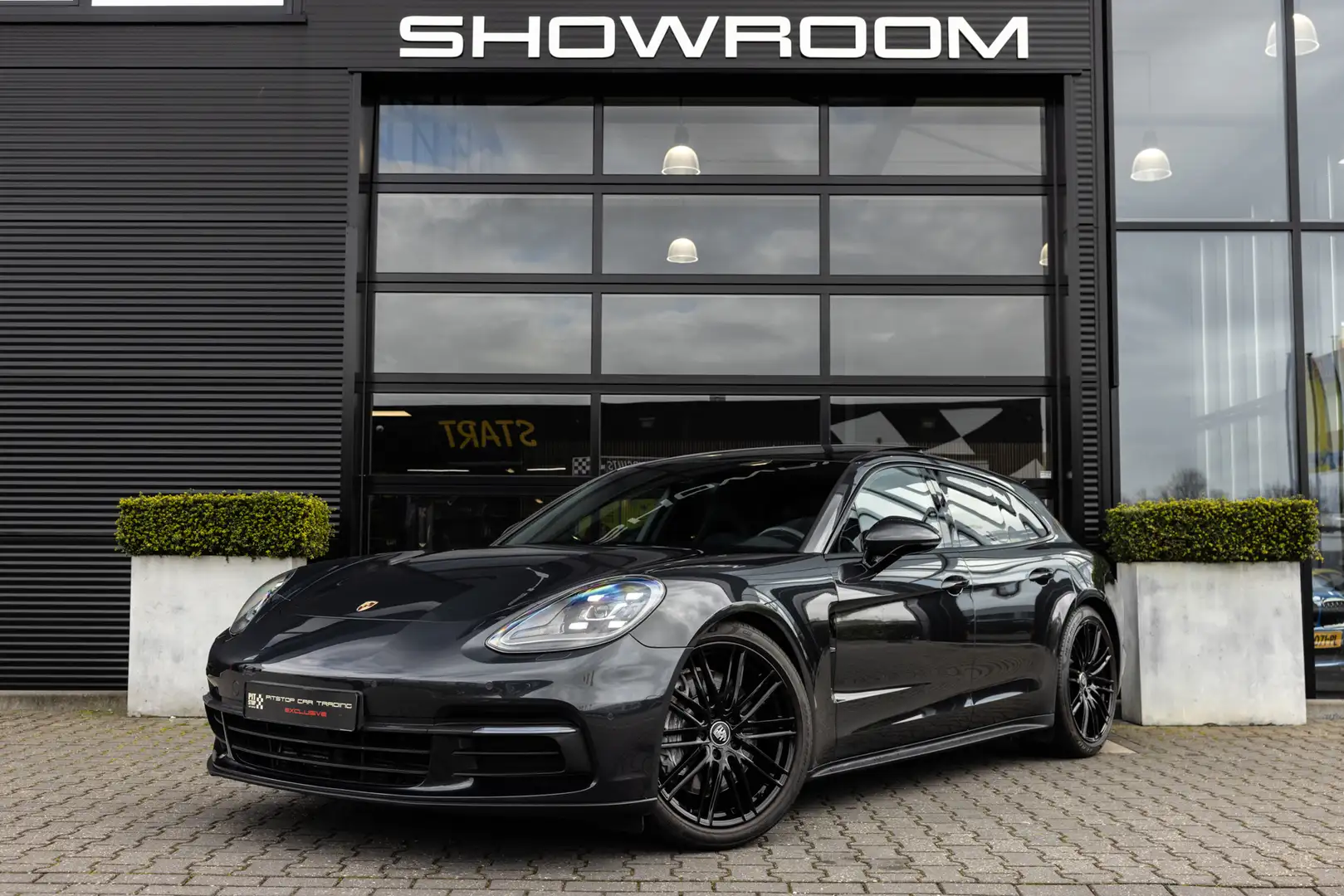 Porsche Panamera Sport Turismo 3.0 4, 331 PK, Pano, Luchtvering, PD Gris - 2