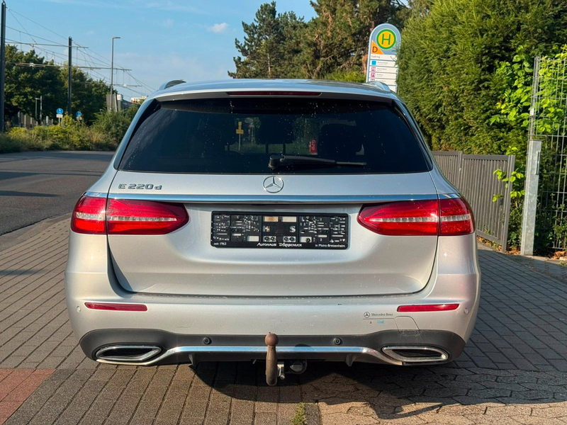 Mercedes-Benz E 220 d T AMG Line 360°. NAVI. LED. SHZ — photo 5