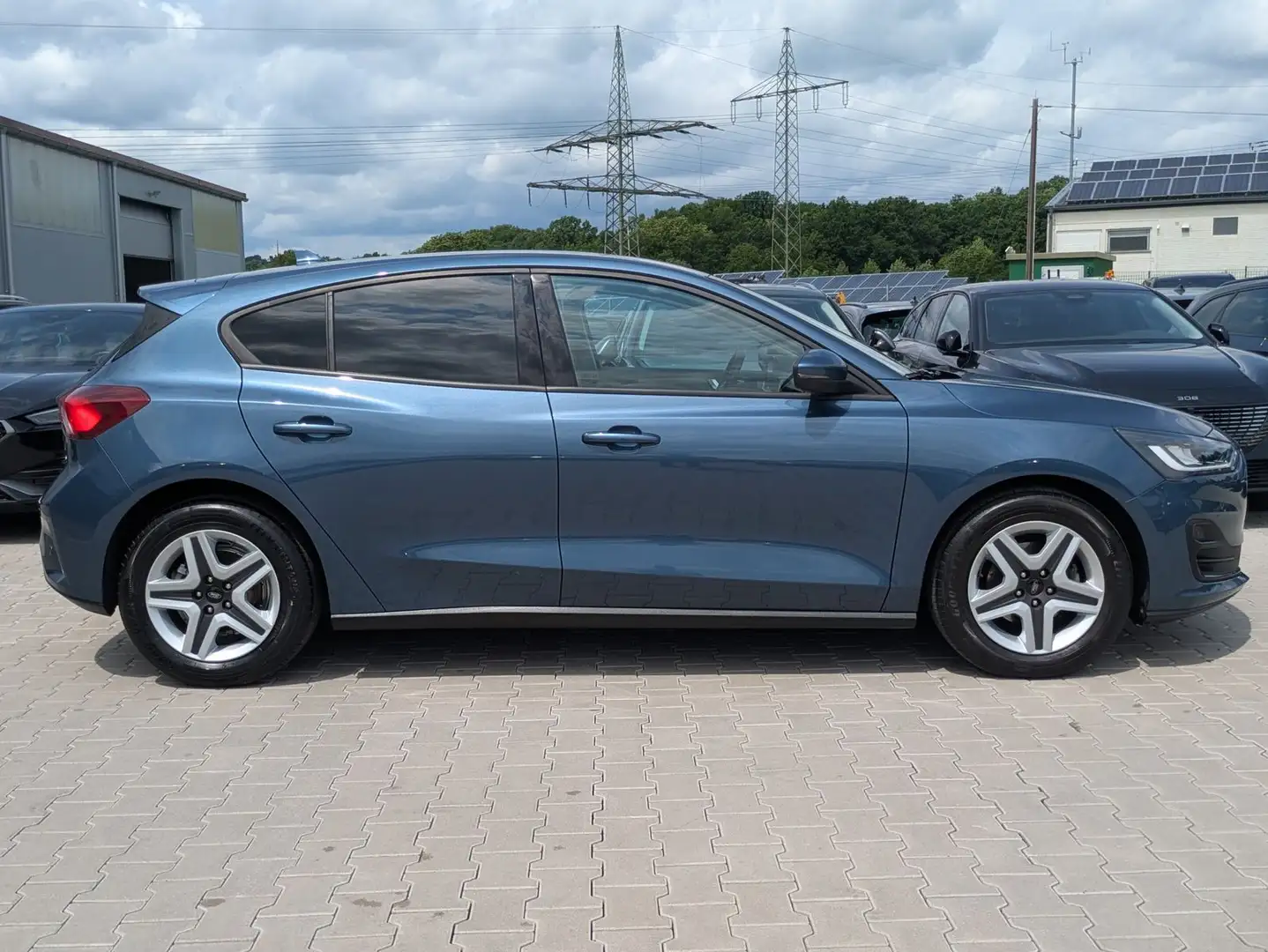Ford Focus 1.0 Cool & Connect LED*PDC*TEMP*APP*SHZ Bleu - 2