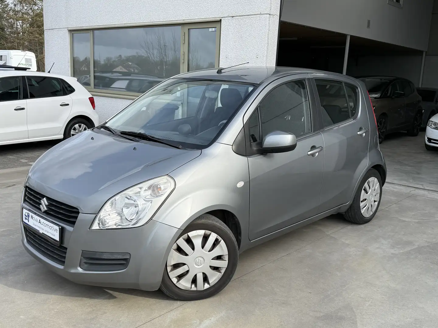 Suzuki Splash Splash 1.2 Automatik Club Grau - 1
