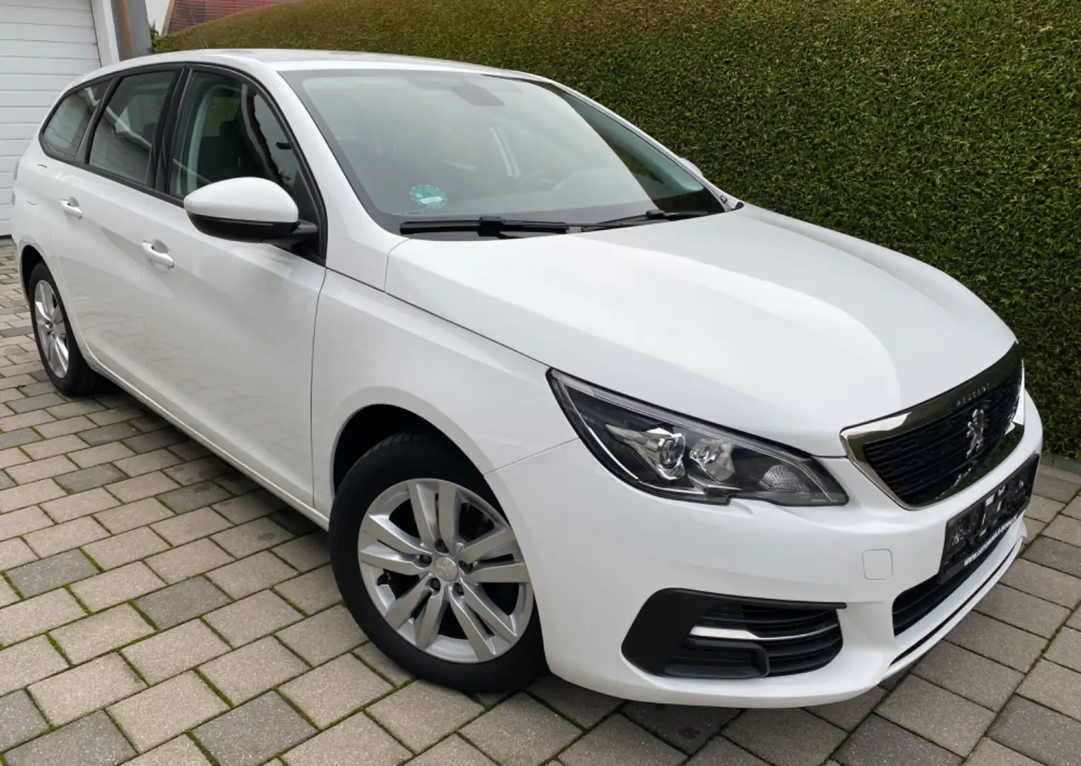 Peugeot 308 BlueHDi 130 Active SW Navi, PDC, Alu ,TOP! Blanc - 1