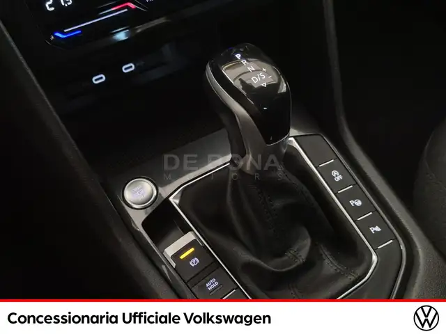 Volkswagen Tiguan view 15
