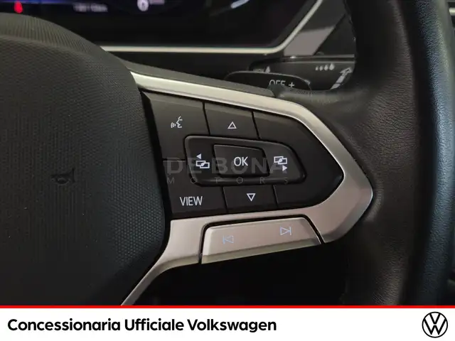 Volkswagen Tiguan view 16