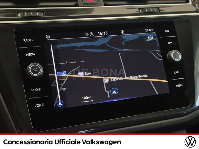 Volkswagen Tiguan view 11
