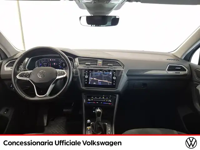 Volkswagen Tiguan view 8