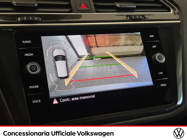 Volkswagen Tiguan view 13